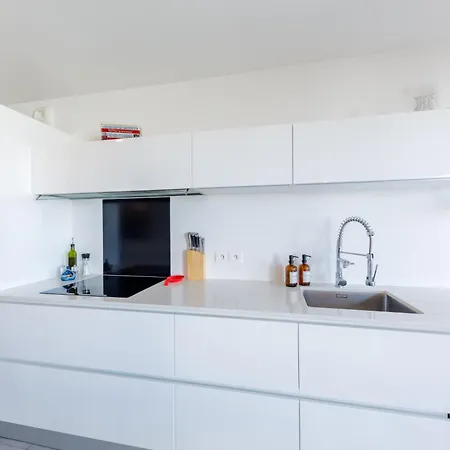 Hill A Terrasse 130m2, Vue Panoramique, Piscine, Parking Prive, Climatisation, Wifi Apartment