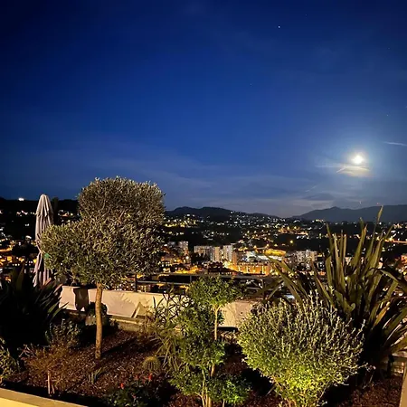 Hill A Terrasse 130m2, Vue Panoramique, Piscine, Parking Prive, Climatisation, Wifi Nizza