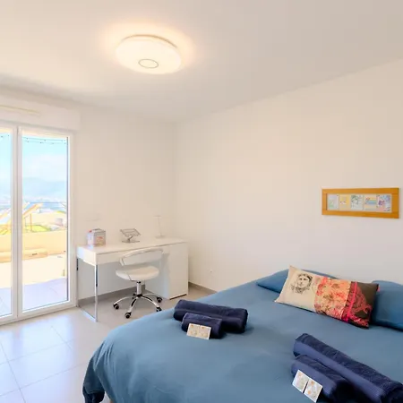 Hill A Terrasse 130m2, Vue Panoramique, Piscine, Parking Prive, Climatisation, Wifi Apartment *