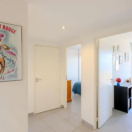 Hill A Terrasse 130m2, Vue Panoramique, Piscine, Parking Prive, Climatisation, Wifi